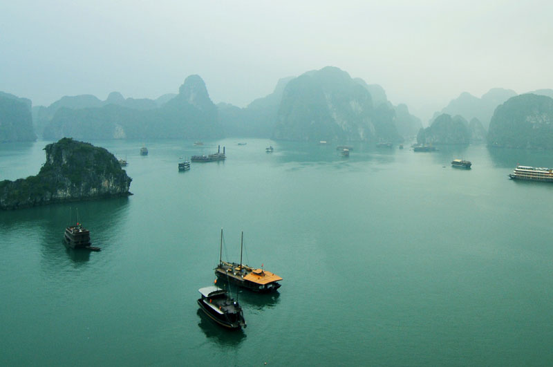6 Nights 7 Days Tour Package to Hanoi, Halong Bay, Ho Chi Minh City
